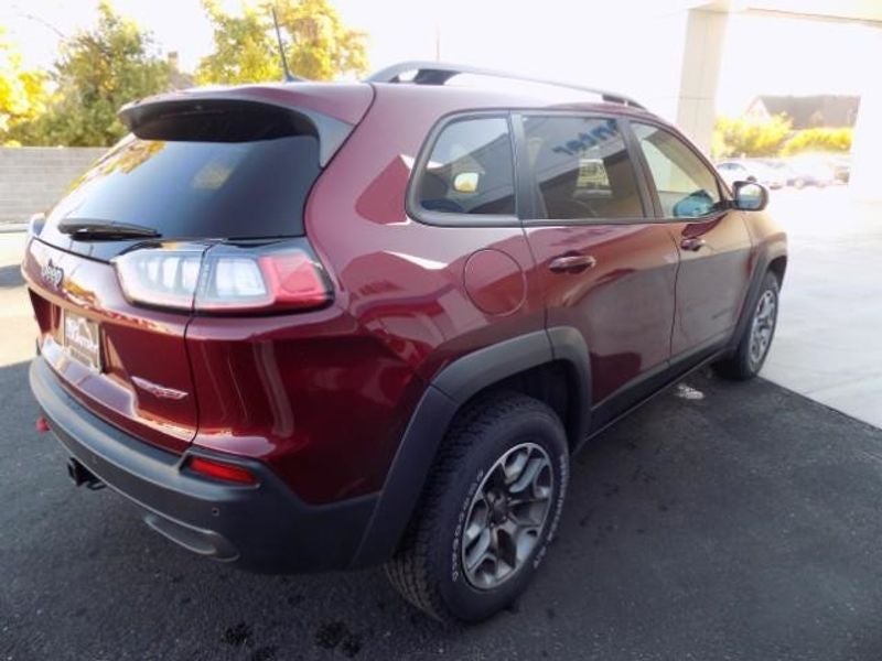 2021 Jeep Cherokee — interior view