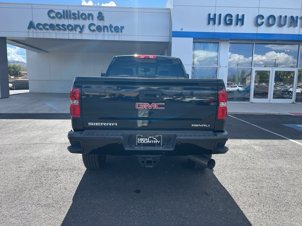2019 GMC Sierra 2500 HD — detail view